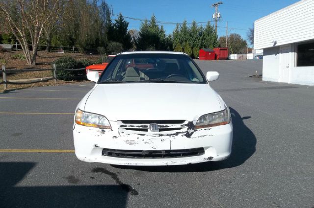 1999 Honda Accord ZQ8 LS