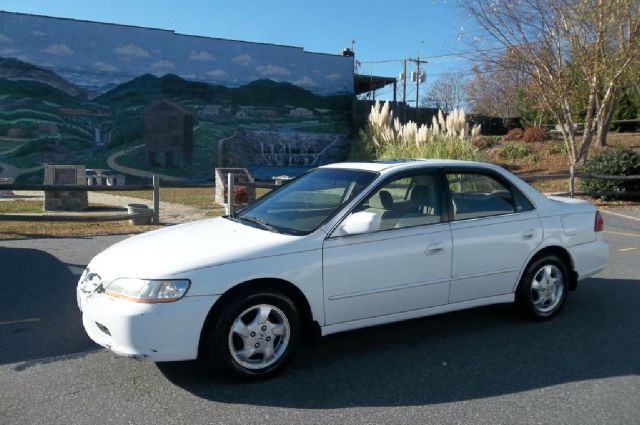 1999 Honda Accord ZQ8 LS