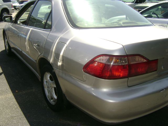 1999 Honda Accord ZQ8 LS