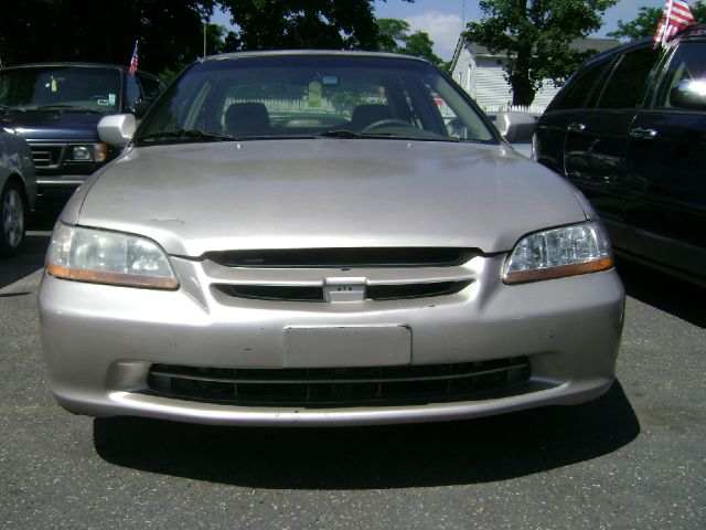 1999 Honda Accord ZQ8 LS