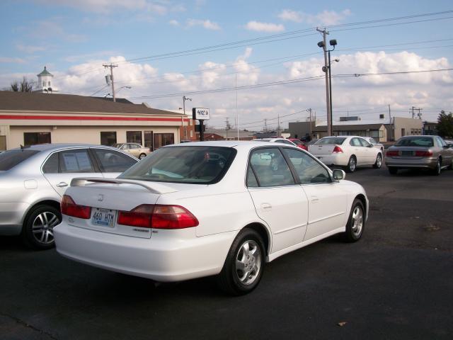 1999 Honda Accord ZQ8 LS