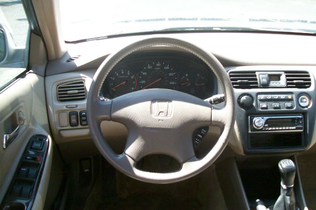 1999 Honda Accord ZQ8 LS