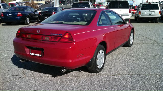 1999 Honda Accord 2.5i AWD Sedan