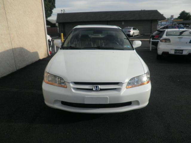 1999 Honda Accord ZQ8 LS