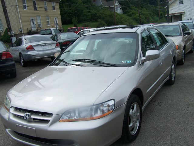 1999 Honda Accord ZQ8 LS