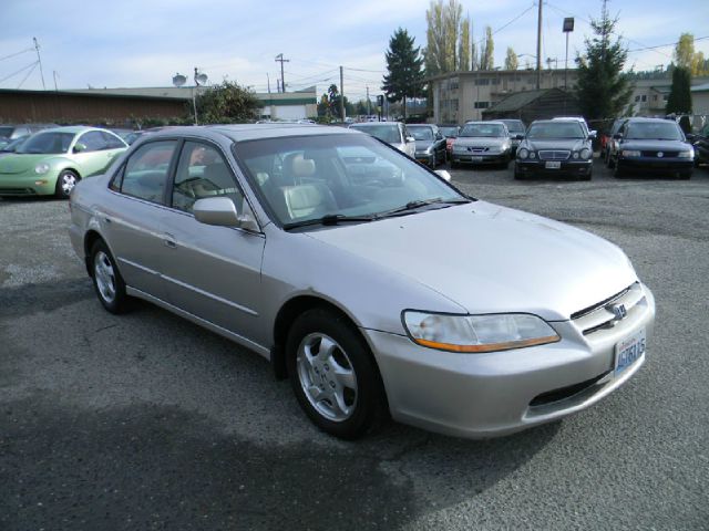 1999 Honda Accord ZQ8 LS