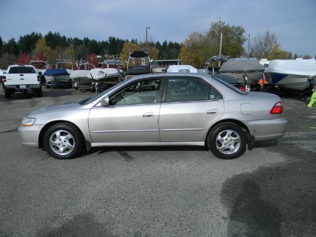 1999 Honda Accord ZQ8 LS