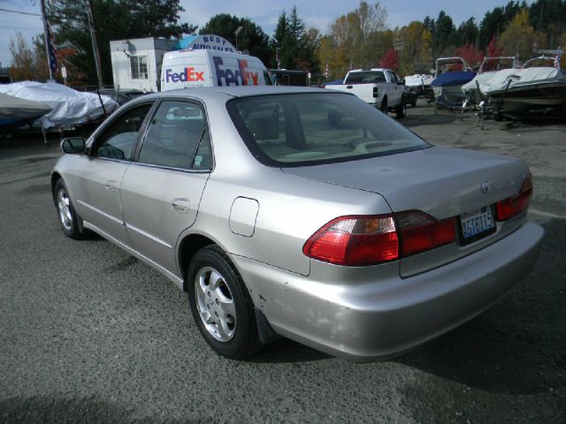 1999 Honda Accord ZQ8 LS