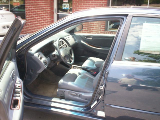 1999 Honda Accord ZQ8 LS