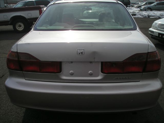 1999 Honda Accord ZQ8 LS