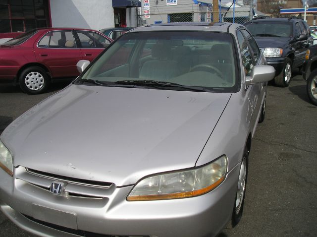 1999 Honda Accord ZQ8 LS