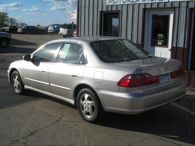 1999 Honda Accord ZQ8 LS