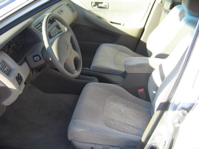 1999 Honda Accord ZQ8 LS