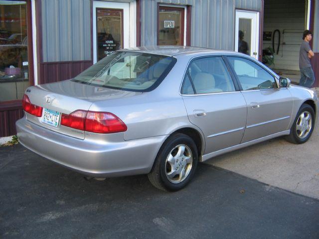 1999 Honda Accord ZQ8 LS