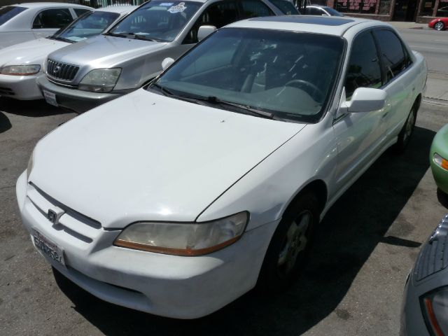 2000 Honda Accord WRX Premium 4-door