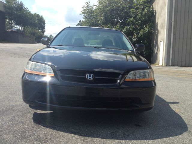 2000 Honda Accord ZQ8 LS