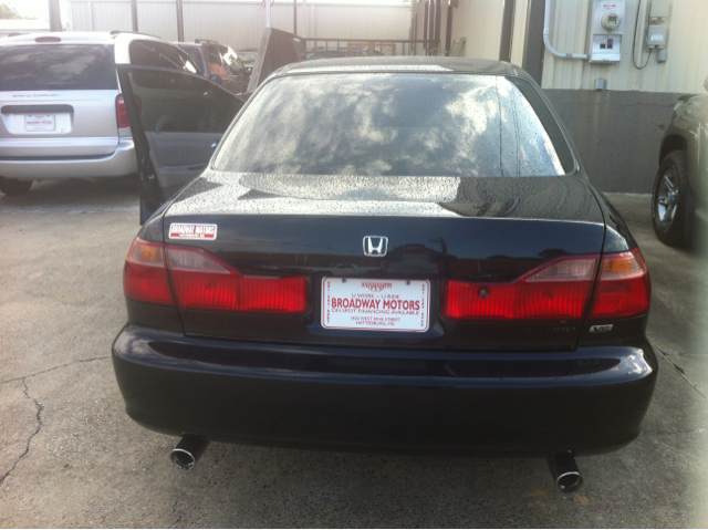 2000 Honda Accord WRX Premium 4-door