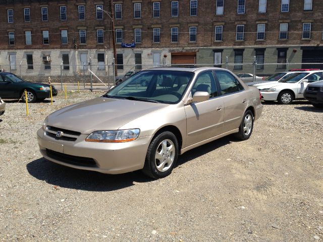 2000 Honda Accord ZQ8 LS