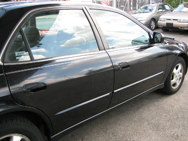 2000 Honda Accord ZQ8 LS