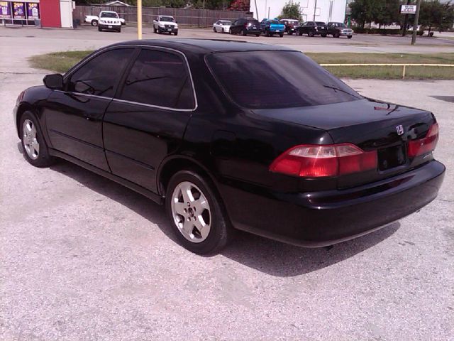 2000 Honda Accord WRX Premium 4-door