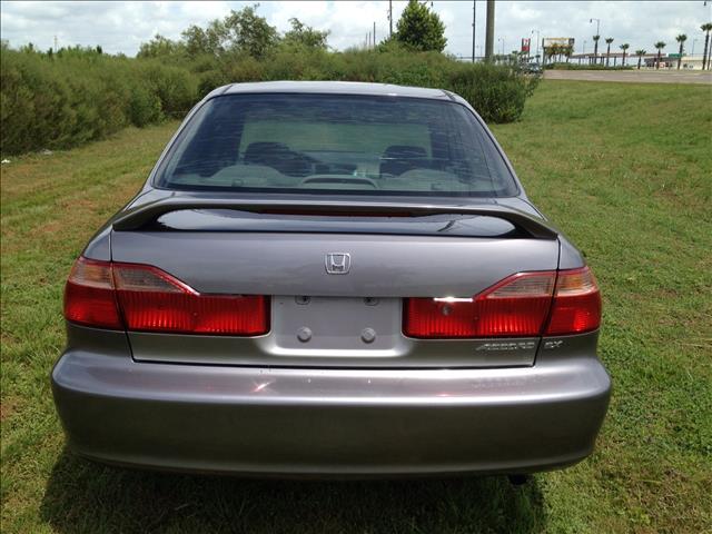 2000 Honda Accord ZQ8 LS