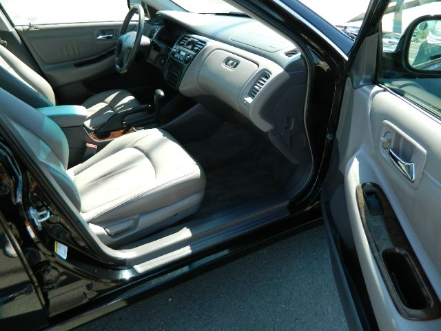 2000 Honda Accord WRX Premium 4-door