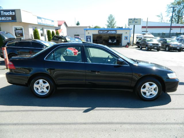 2000 Honda Accord WRX Premium 4-door