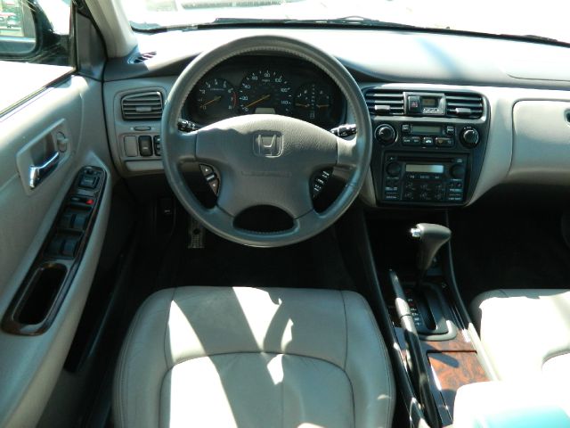 2000 Honda Accord WRX Premium 4-door