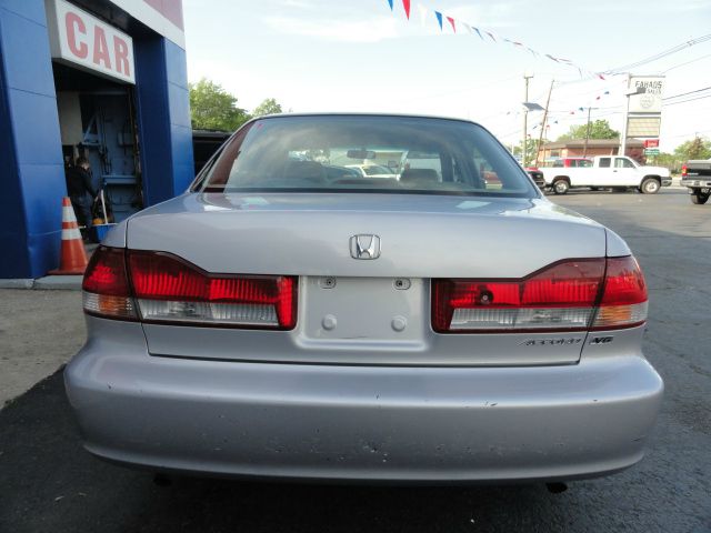 2001 Honda Accord 2010 Volkswagen SE