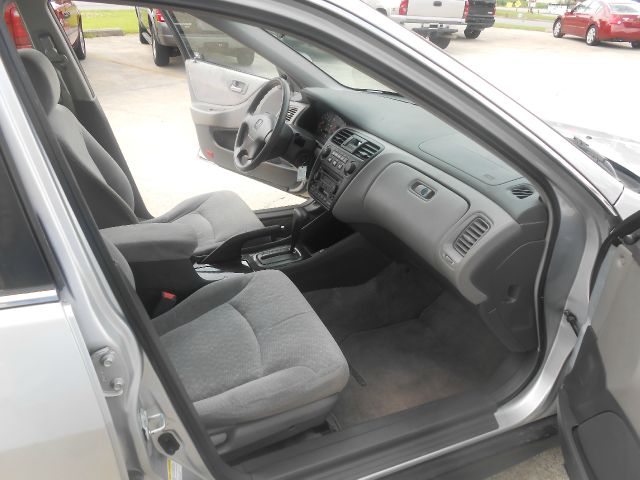 2001 Honda Accord 4dr Sdn SES Standard