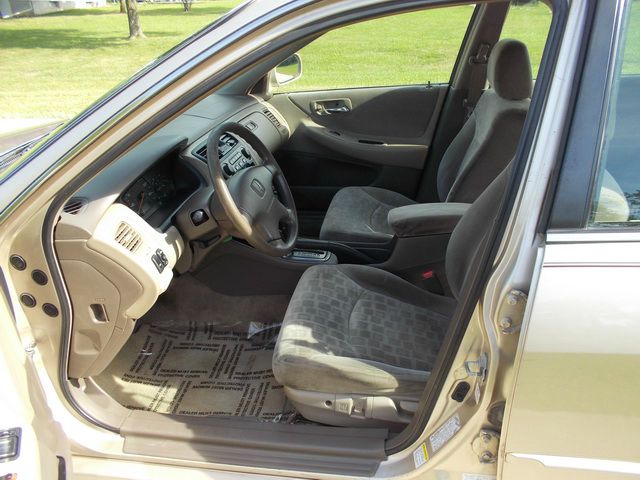 2001 Honda Accord ZQ8 LS