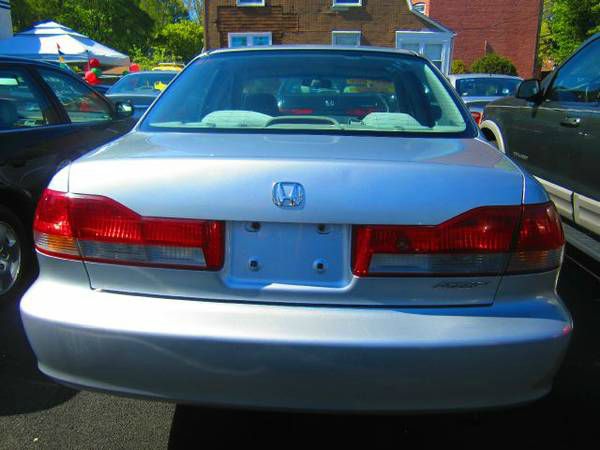 2002 Honda Accord 4dr Sdn SES Standard