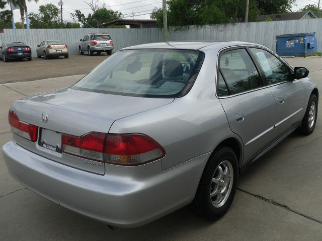 2002 Honda Accord 4dr Sdn SES Standard