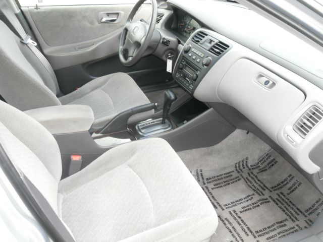 2002 Honda Accord 4dr Sdn SES Standard