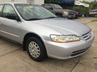 2002 Honda Accord 4dr Sdn SES Standard