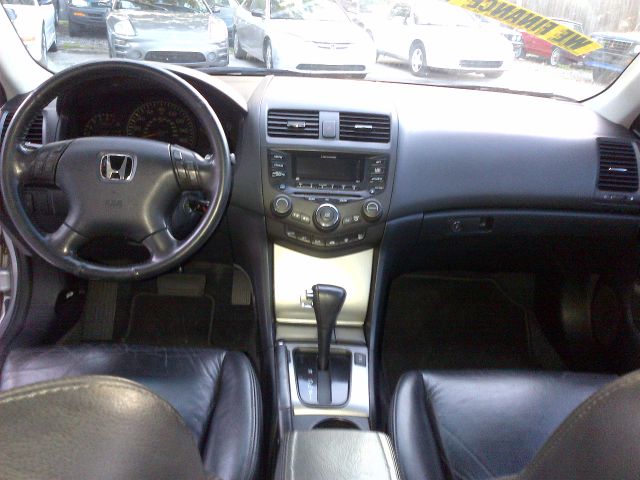 2003 Honda Accord 4WD Ext Cab 134.0 SLE2