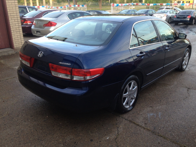 2003 Honda Accord 4WD Ext Cab 134.0 SLE2