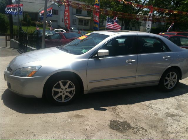 2003 Honda Accord 4WD Ext Cab 134.0 SLE2