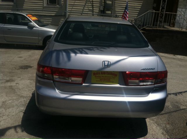 2003 Honda Accord 4WD Ext Cab 134.0 SLE2