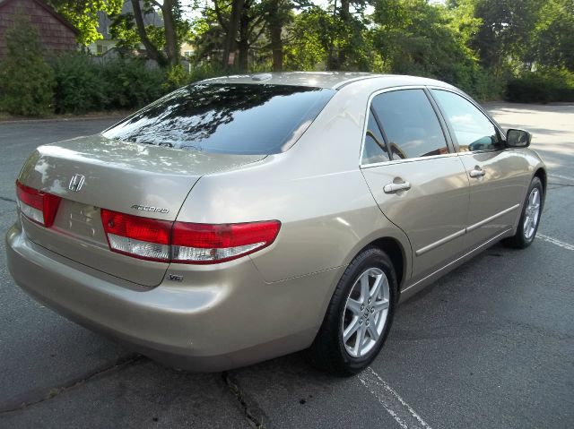 2004 Honda Accord ZQ8 LS