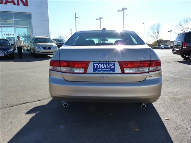 2004 Honda Accord STD Model