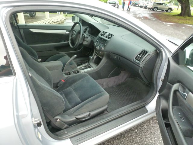 2004 Honda Accord 2dr Reg Cab 120.5 WB