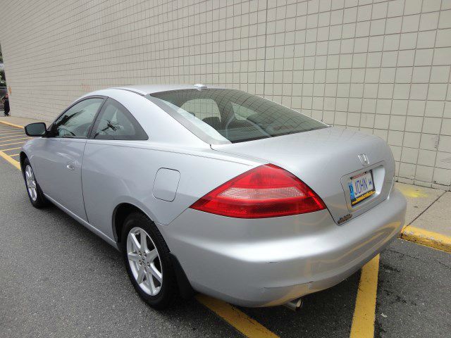 2004 Honda Accord Luxury Hardtop 4dr