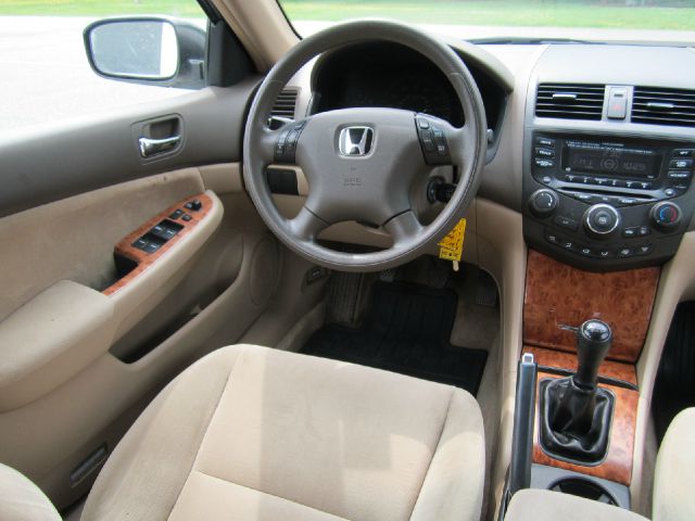 2004 Honda Accord ZQ8 LS