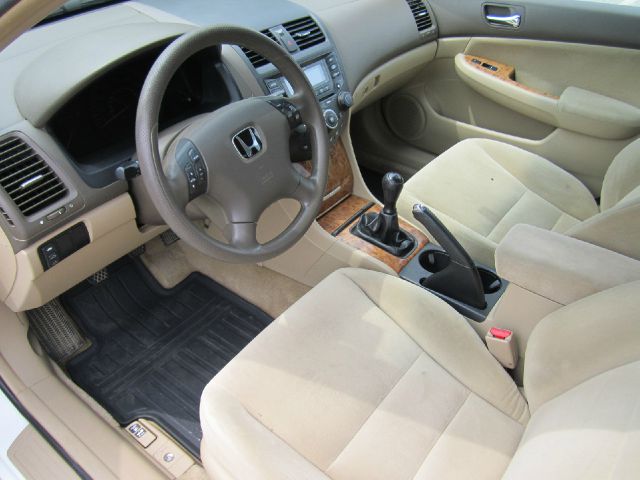 2004 Honda Accord ZQ8 LS