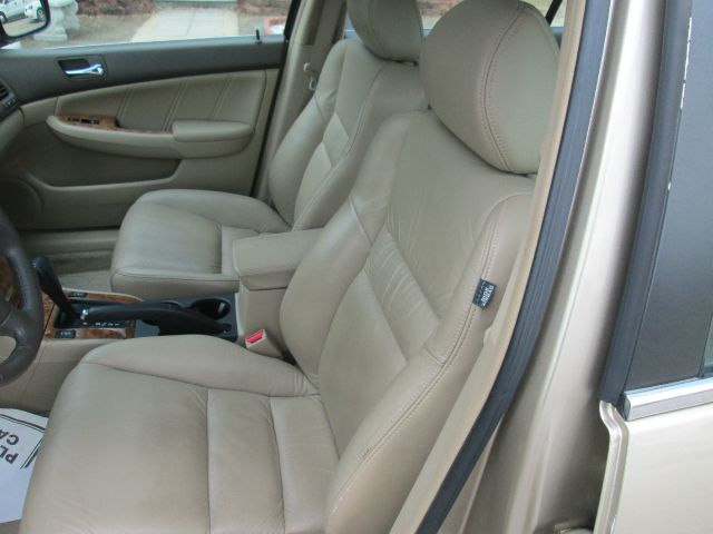 2005 Honda Accord RT HEMI V8