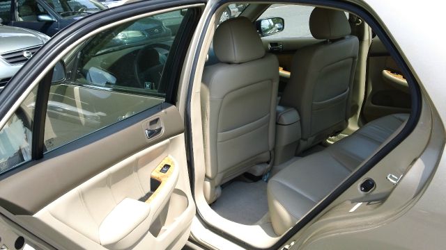 2005 Honda Accord RT HEMI V8