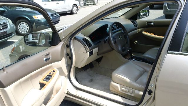 2005 Honda Accord RT HEMI V8