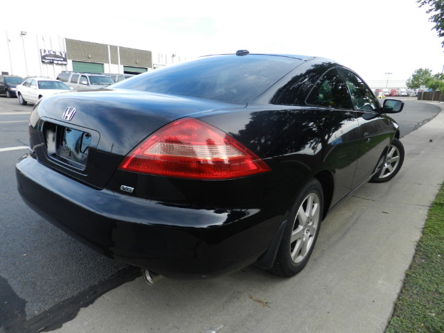 2005 Honda Accord Luxury Hardtop 4dr