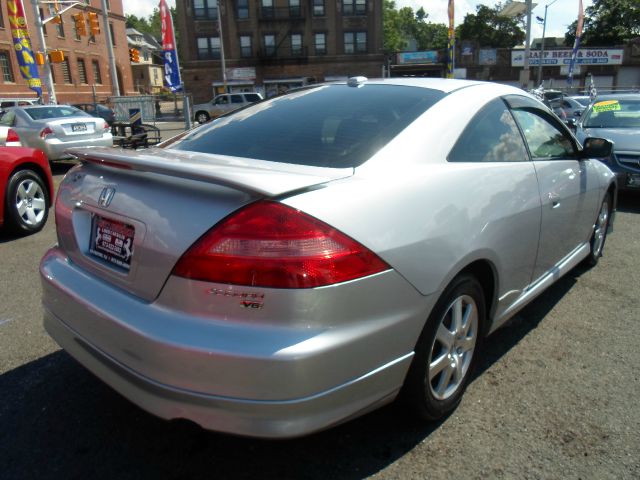 2005 Honda Accord Luxury Hardtop 4dr